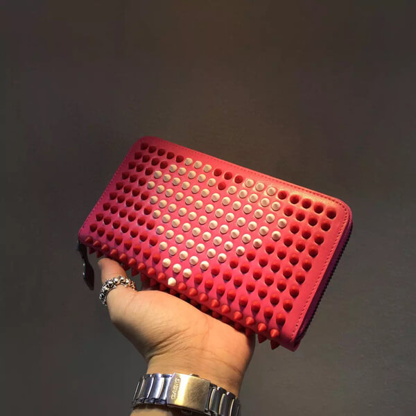 2015SS セレブ溺愛☆海外限定モデル多数☆【Christian Louboutin クリスチャン ルブタンコピー】 panettone spikes valentines wallet C32909